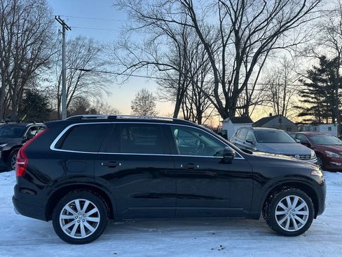 Used 2016 Volvo XC90 T6 Momentum w/ Momentum Plus Package AWD/4WD image 4