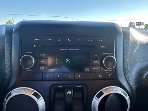 Used 2013 Jeep Wrangler Rubicon w/ PWR Convenience Group AWD/4WD image 3