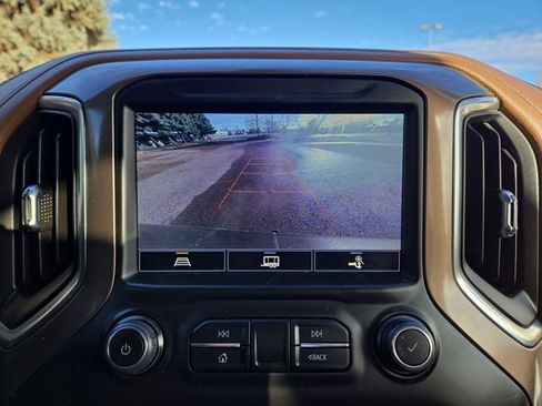 Used 2021 Chevrolet Silverado 1500 High Country image 25