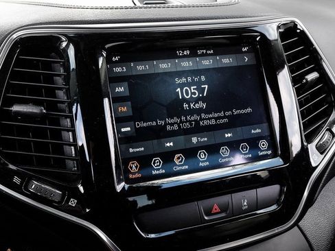 Used 2022 Jeep Cherokee Limited image 6