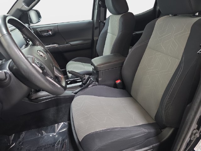 Certified 2023 Toyota Tacoma TRD Sport AWD/4WD image 11