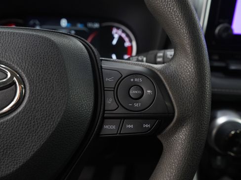 Used 2024 Toyota RAV4 XLE image 27