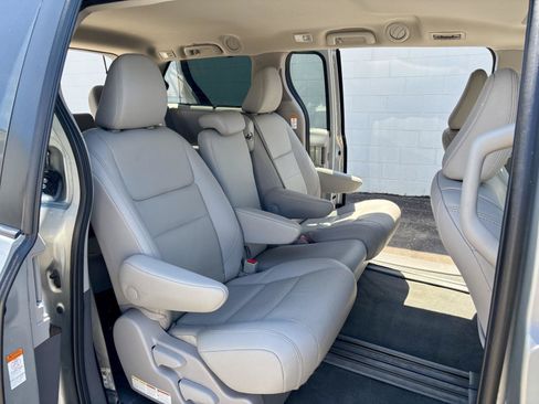 Used 2020 Toyota Sienna XLE FWD image 9