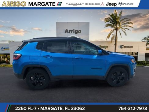 Used 2018 Jeep Compass Latitude w/ Popular Equipment Group FWD image 5