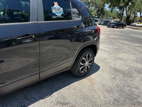 Used 2015 Chevrolet Trax LS FWD image 13