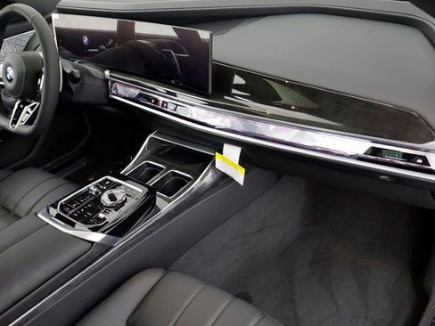 New 2026 BMW 760i xDrive w/ Executive Package AWD/4WD image 22