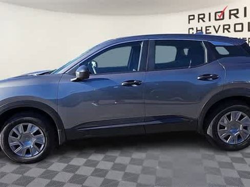 Used 2025 Nissan Kicks S image 5