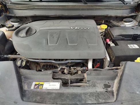 Used 2016 Jeep Cherokee Latitude FWD image 31