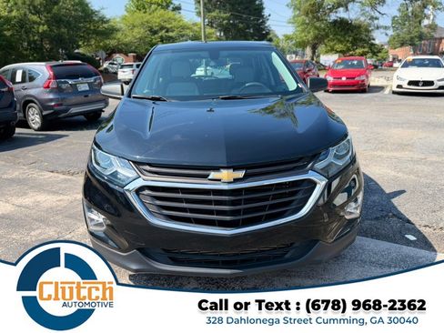 Used 2018 Chevrolet Equinox LS FWD image 2