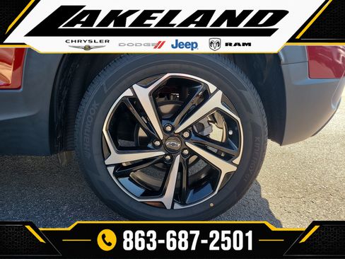 Used 2022 Chevrolet TrailBlazer RS w/ Technology Package FWD image 8