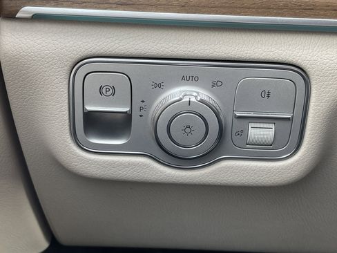 Certified 2023 Mercedes-Benz GLE 450 4MATIC image 23