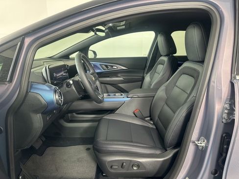 New 2026 Chevrolet Equinox EV LT image 18