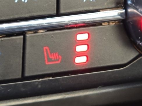 Used 2024 Ford F150 Lariat image 17