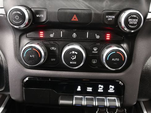 Used 2022 RAM 1500 Big Horn AWD/4WD image 30