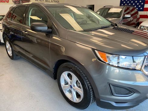 Used 2016 Ford Edge SE image 3