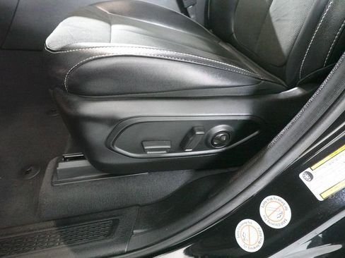 Used 2024 Jeep Grand Cherokee L Altitude image 11