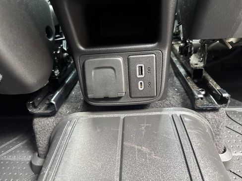 Used 2021 Chevrolet TrailBlazer RS w/ Sun and Liftgate Package AWD/4WD image 23