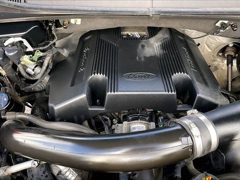 Used 2020 Ford F150 Lariat w/ Equipment Group 502A Luxury AWD/4WD image 32