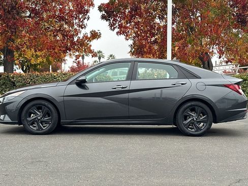 Used 2023 Hyundai Elantra SEL image 7