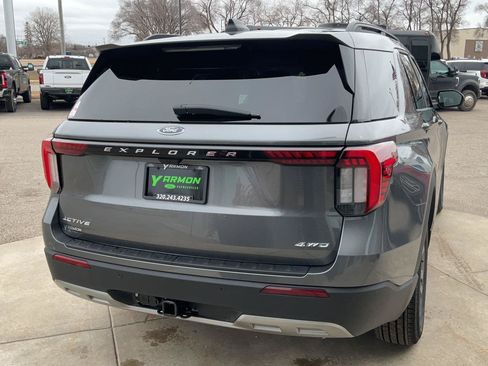 New 2026 Ford Explorer Active w/ Active Comfort Package AWD/4WD image 4