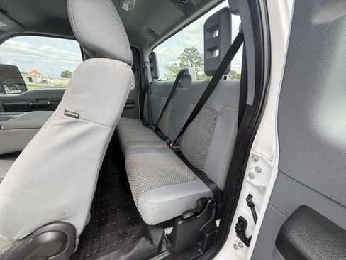 Used 2015 Ford F250 XL w/ Power Equipment Group AWD/4WD image 9