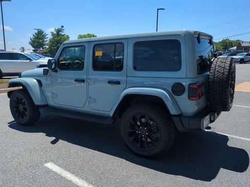 Used 2024 Jeep Wrangler Unlimited Sahara AWD/4WD image 6