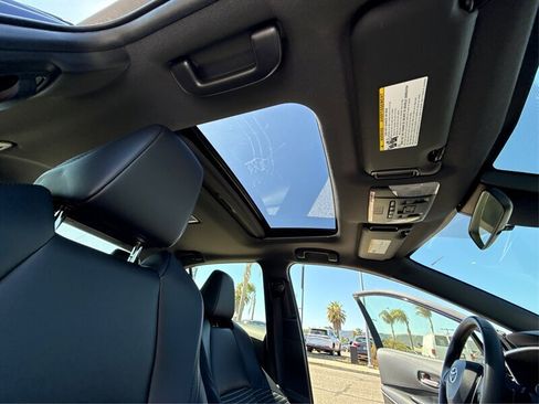 Used 2020 Toyota Corolla XSE image 35