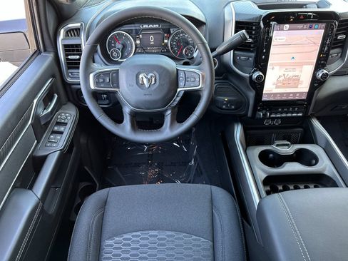 New 2025 RAM 2500 Big Horn AWD/4WD image 13