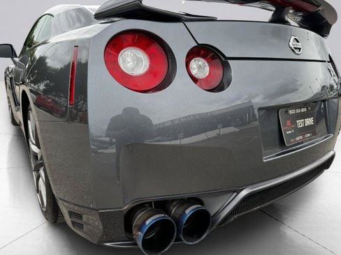 Used 2013 Nissan GT-R Premium AWD/4WD image 17