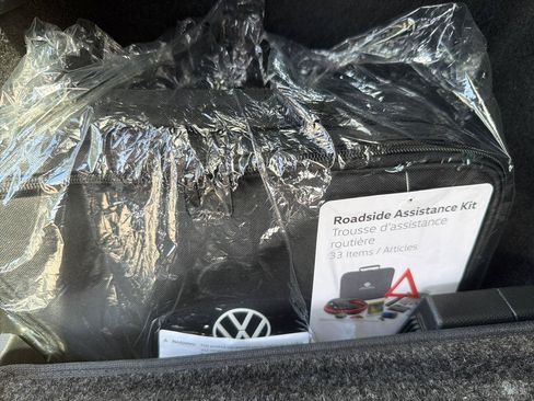 Used 2024 Volkswagen Tiguan SE AWD/4WD image 38