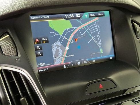 Used 2015 Ford Focus Titanium FWD image 4