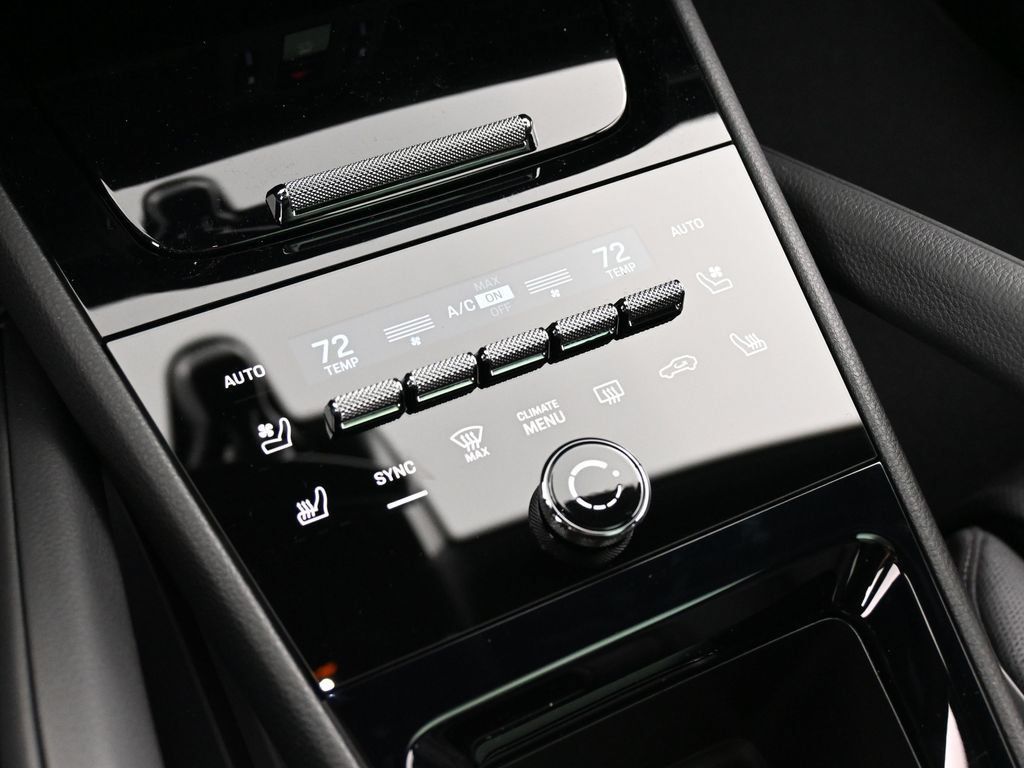 Certified 2026 Porsche Cayenne AWD/4WD image 21