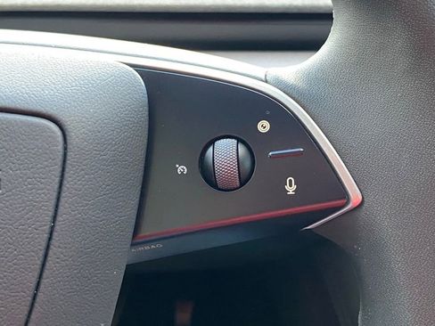 Used 2026 Tesla Model Y Long Range image 32