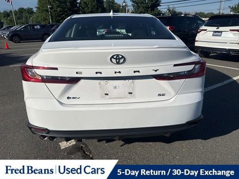 Used 2025 Toyota Camry SE FWD image 13