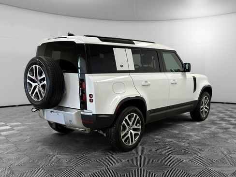 Used 2024 Land Rover Defender 110 S image 5