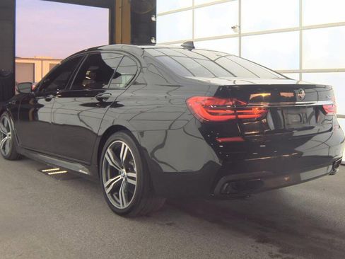 Used 2019 BMW 740i M SPORT w/ M Sport Package image 5