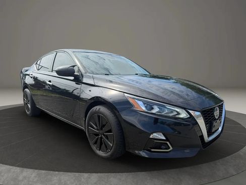 Used 2021 Nissan Altima 2.5 SV AWD/4WD image 3