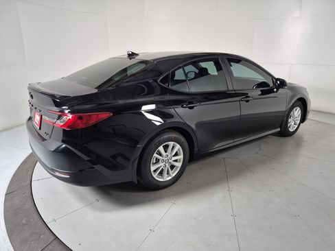New 2026 Toyota Camry Hybrid image 4