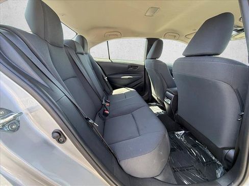 Used 2025 Toyota Corolla LE FWD image 23