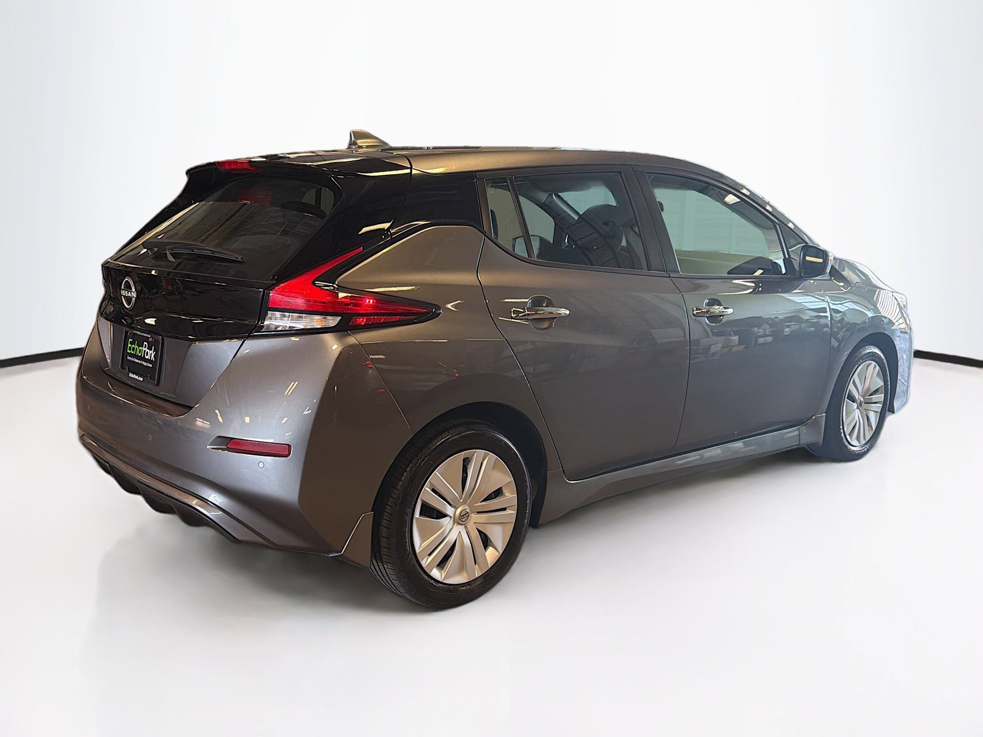Used 2025 Nissan Leaf S FWD image 9