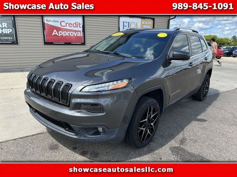 Used 2016 Jeep Cherokee Latitude w/ Cold Weather Group AWD/4WD image 1