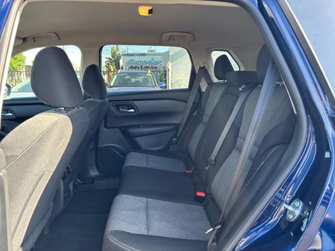 Used 2025 Nissan Rogue SV FWD image 28