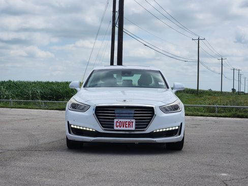 Used 2017 Genesis G90 3.3T Premium RWD image 2