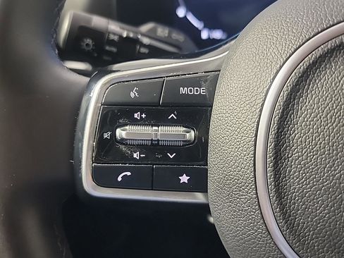 Used 2024 Kia Carnival SX FWD image 30