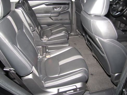 Certified 2023 Honda Pilot EX-L image 17