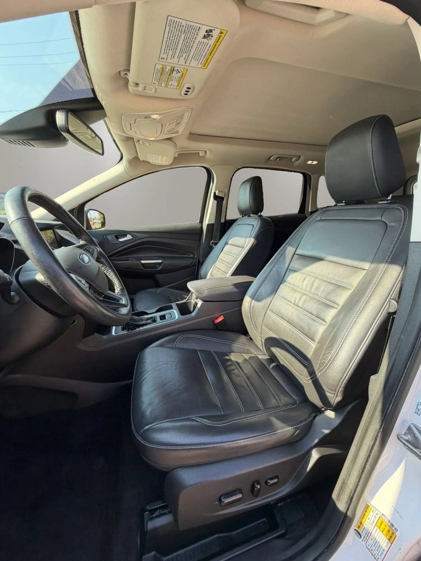 Used 2019 Ford Escape Titanium AWD/4WD image 15