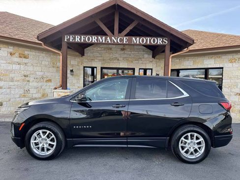 Used 2024 Chevrolet Equinox LT image 2