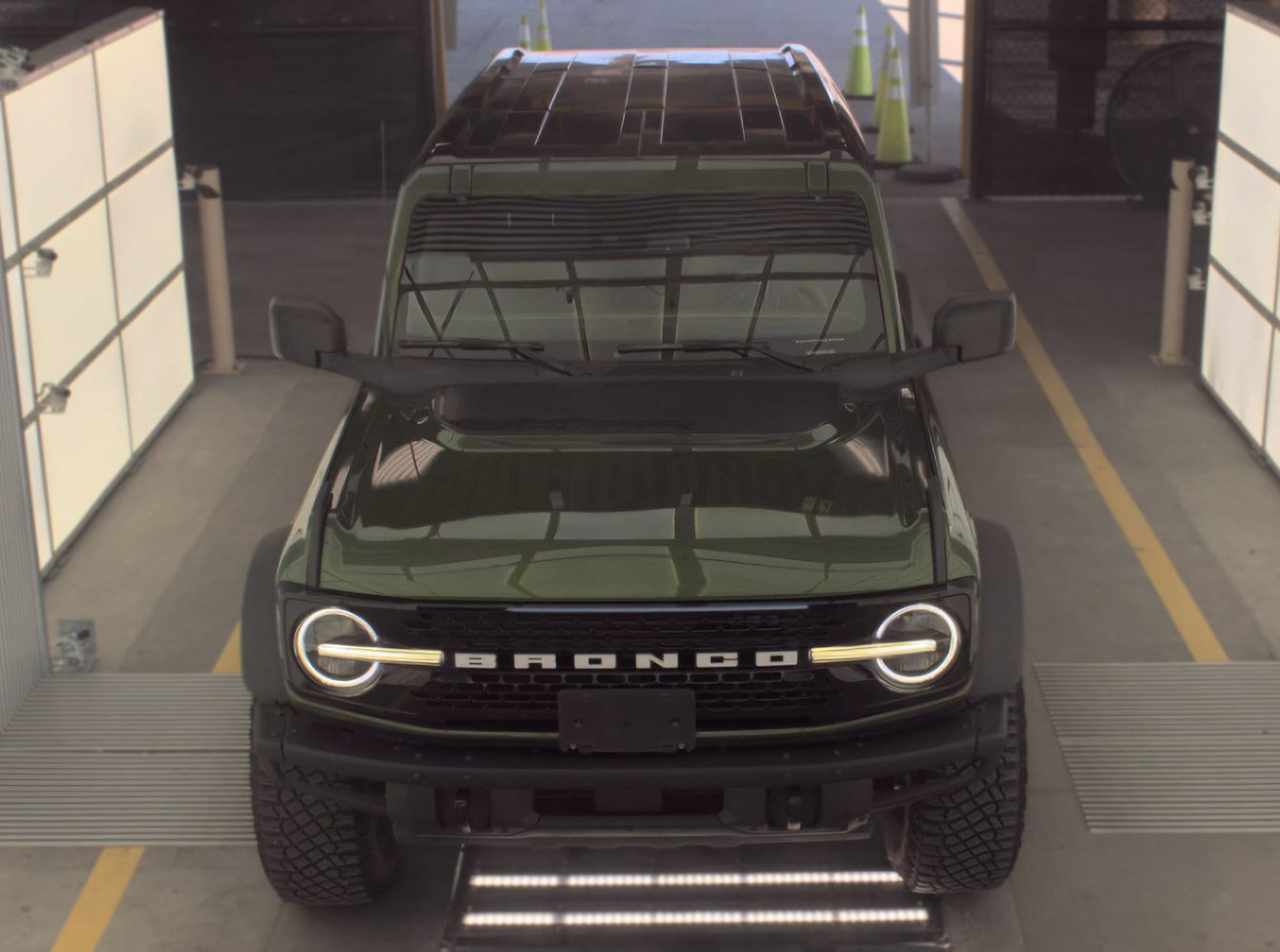 Used 2024 Ford Bronco Wildtrak AWD/4WD image 2