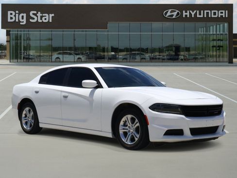 Used 2022 Dodge Charger SXT RWD image 6