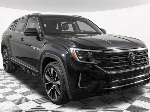 Used 2025 Volkswagen Atlas Cross Sport SEL Premium R-Line AWD/4WD image 16